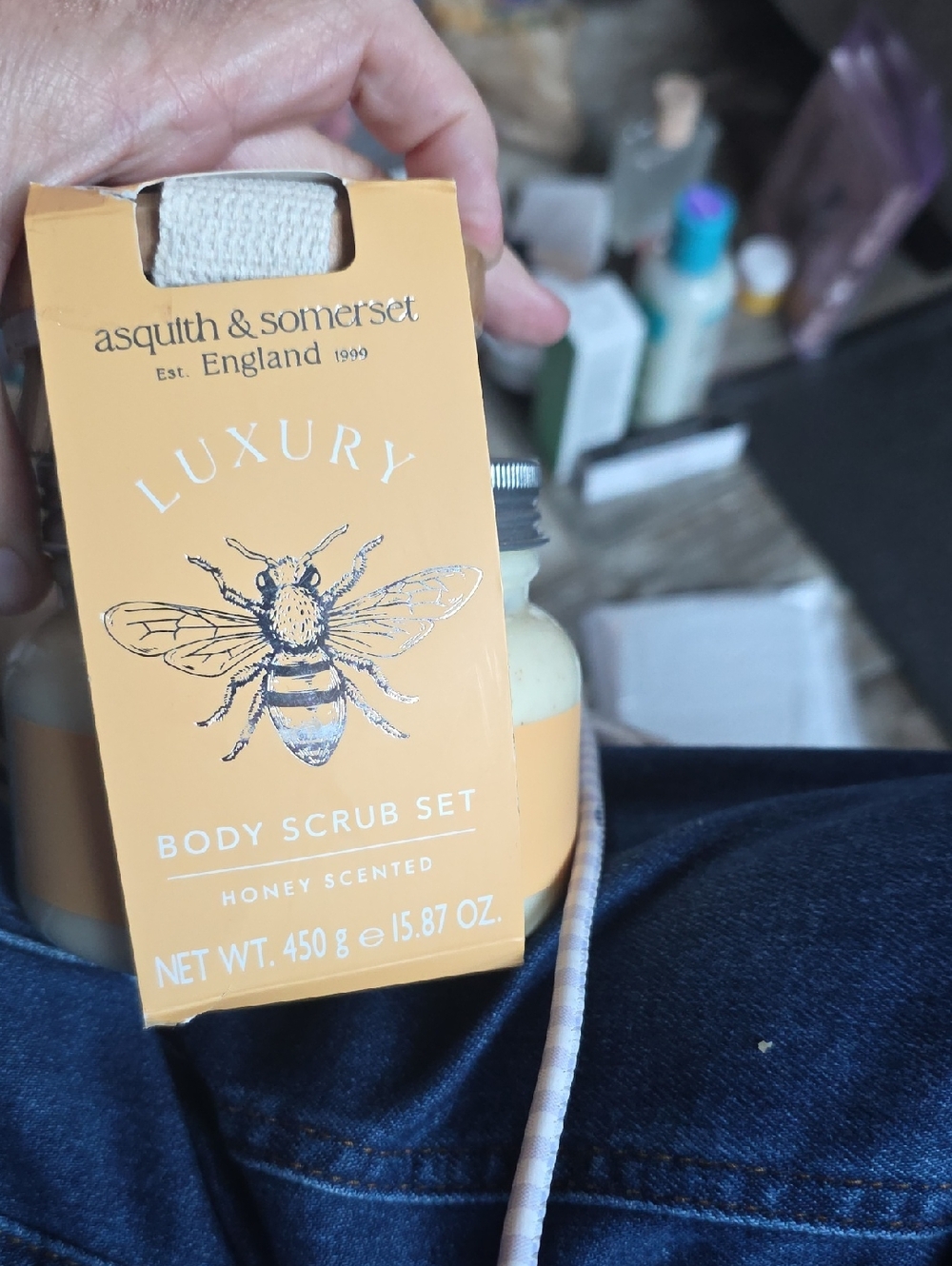 Luxury body scrub set honey scented 15.87 floz
